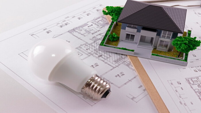 家と電球